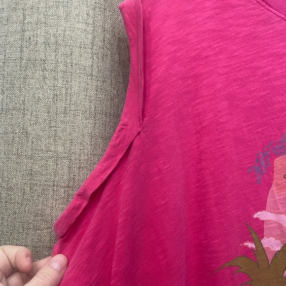 torrid Hot Pink Santa Monica Graphic Sleeveless Tank - Picture 4 of 6